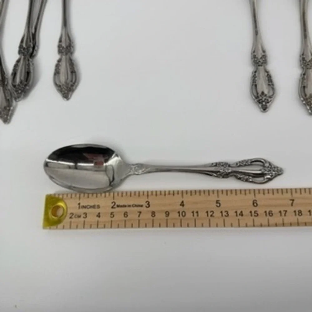 Oneida Raphael Stainless Flatware 15 Piece Set Pierced Knives Forks‎ Spoons